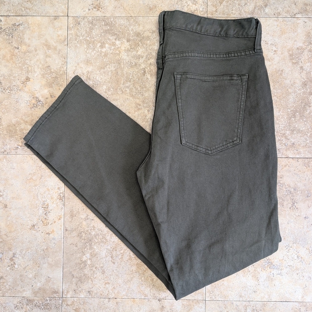 Old Navy Jeans Mens Size 34x30 Slim Fit Built In Flex Olive Green Stretch NEW